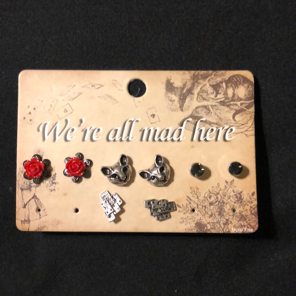 Hot Topic Alice in Wonderland earrings